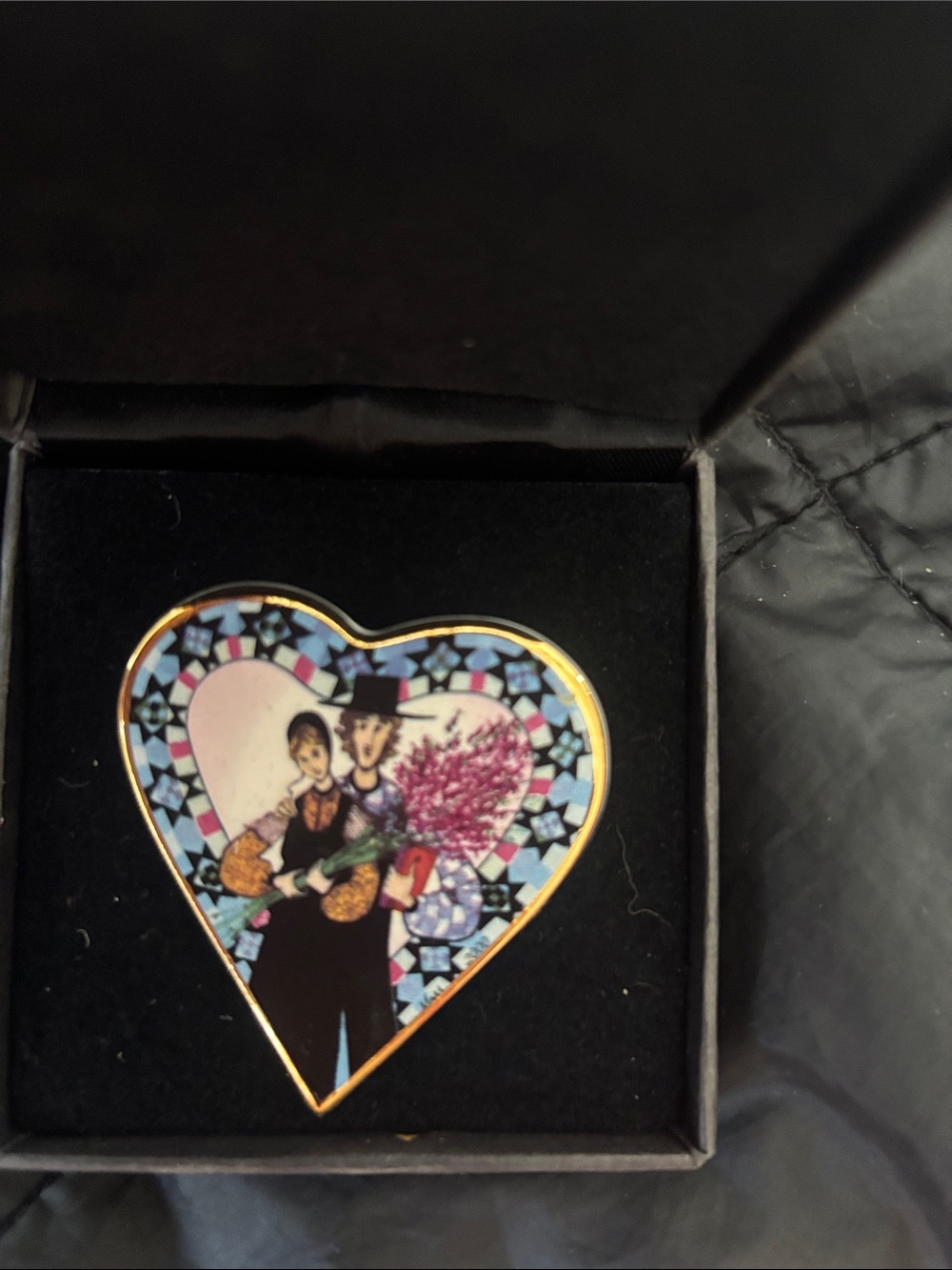 Pat Buckley Moss “Story of Love” pin/pendant 2000